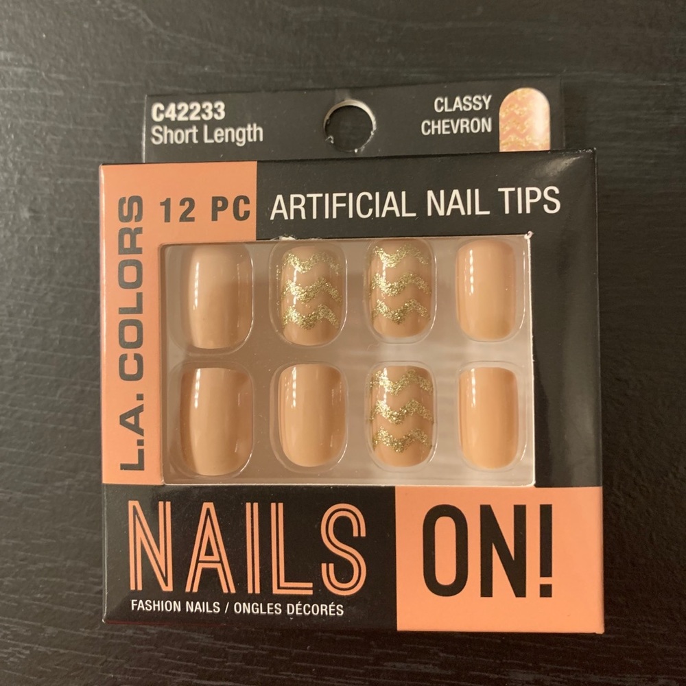 Acrylic nails
